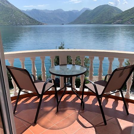 Apartments Villa Radonic Donji Morinj Εξωτερικό φωτογραφία