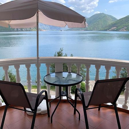 Apartments Villa Radonic Donji Morinj Εξωτερικό φωτογραφία