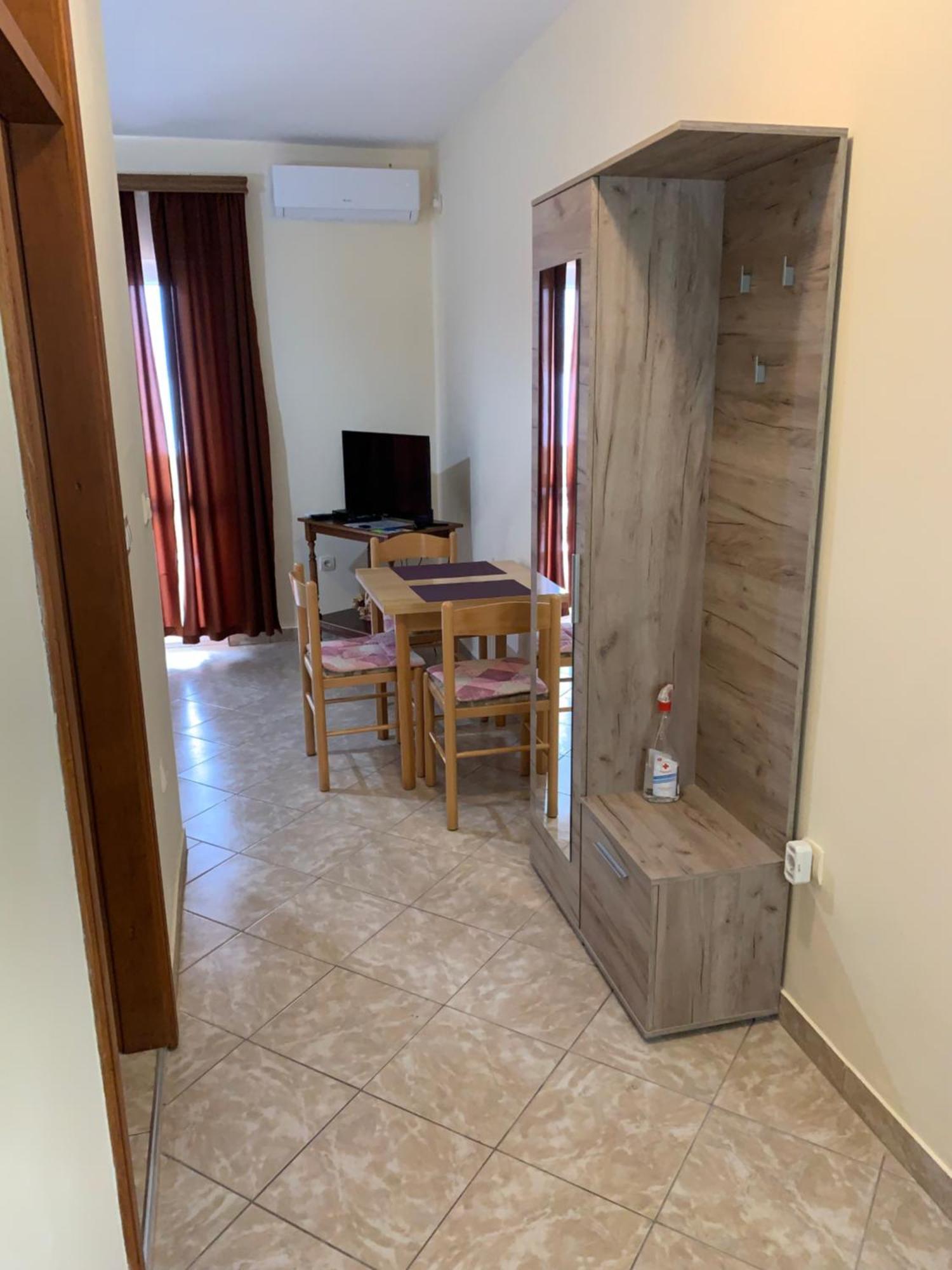 Apartments Villa Radonic Donji Morinj Εξωτερικό φωτογραφία